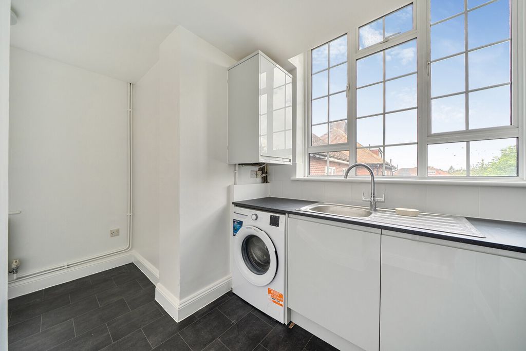 Property photo 3 of 7 1478338-2-6A2946B...