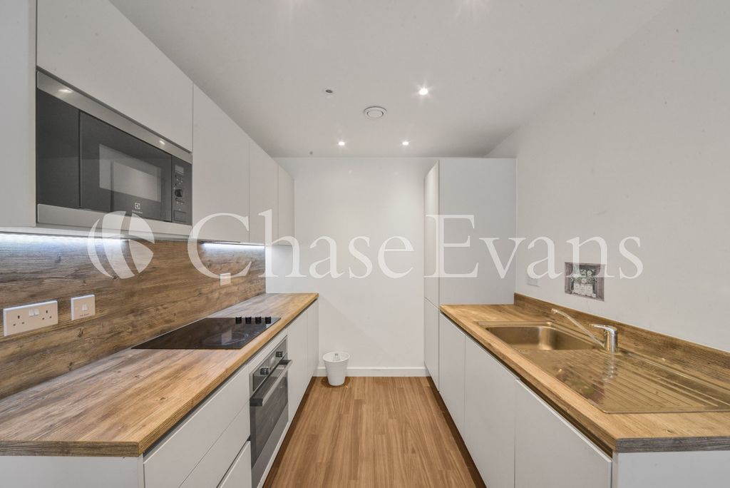 Property photo 2 of 15 Kitchen