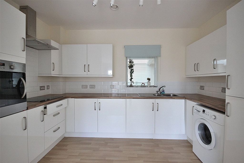 Property photo 3 of 10 Picture No. 04