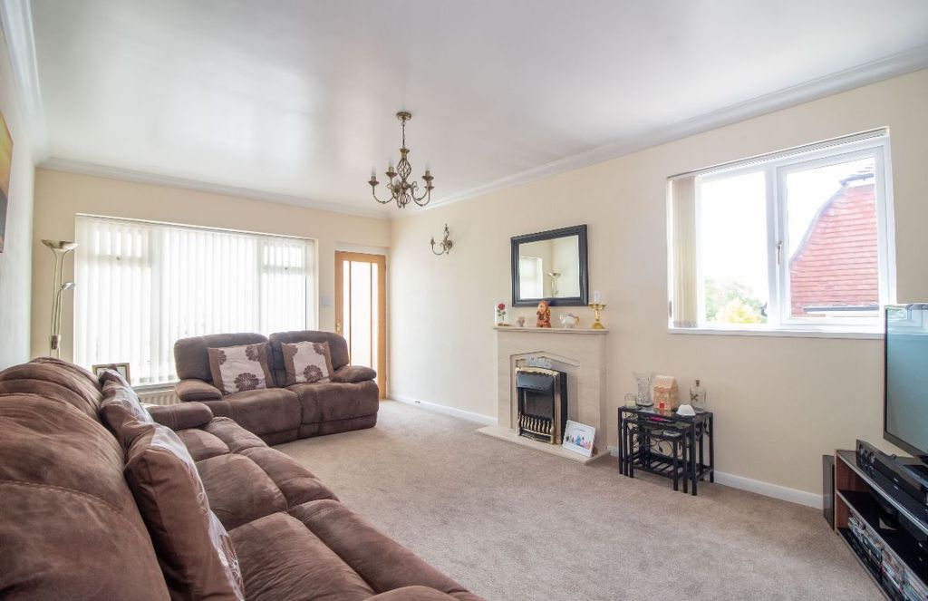 Property photo 2 of 36