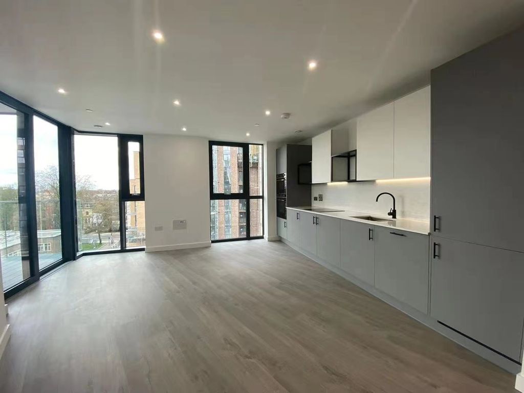 Property photo 2 of 9