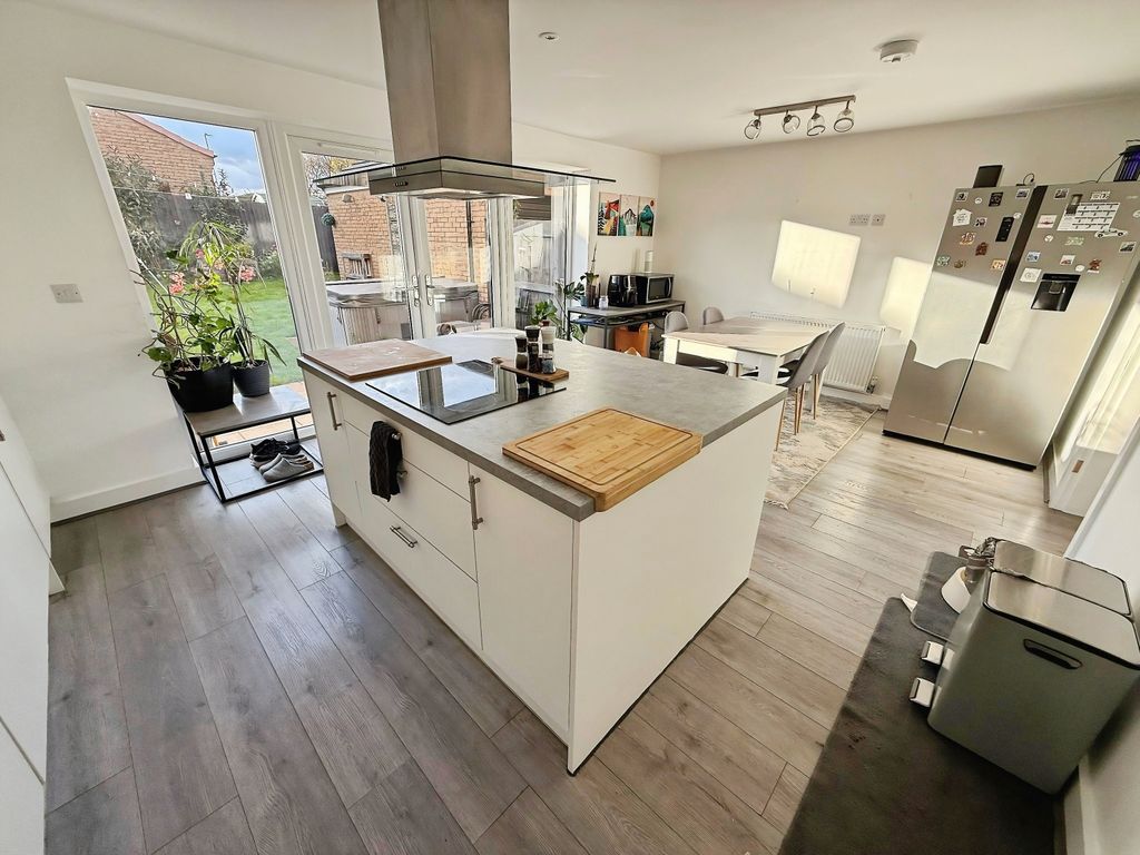 Property photo 3 of 19 Photo #3