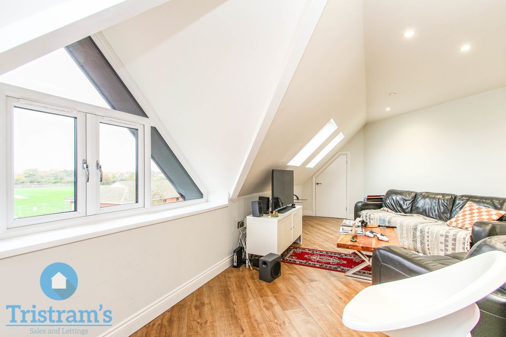 Property photo 2 of 10 Img_4342