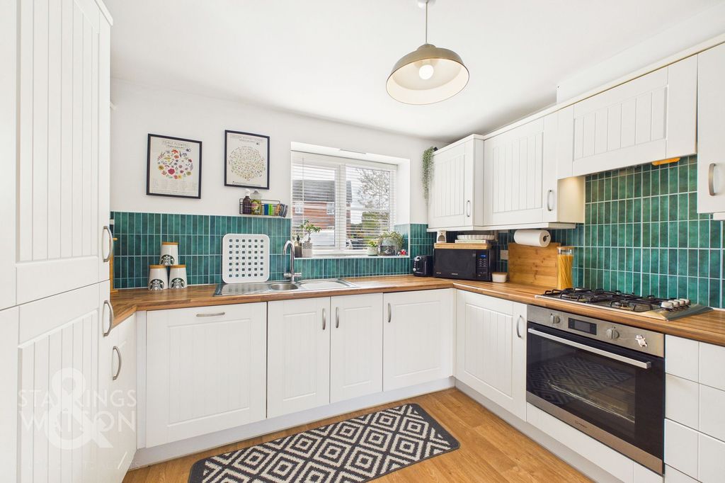 Property photo 3 of 30