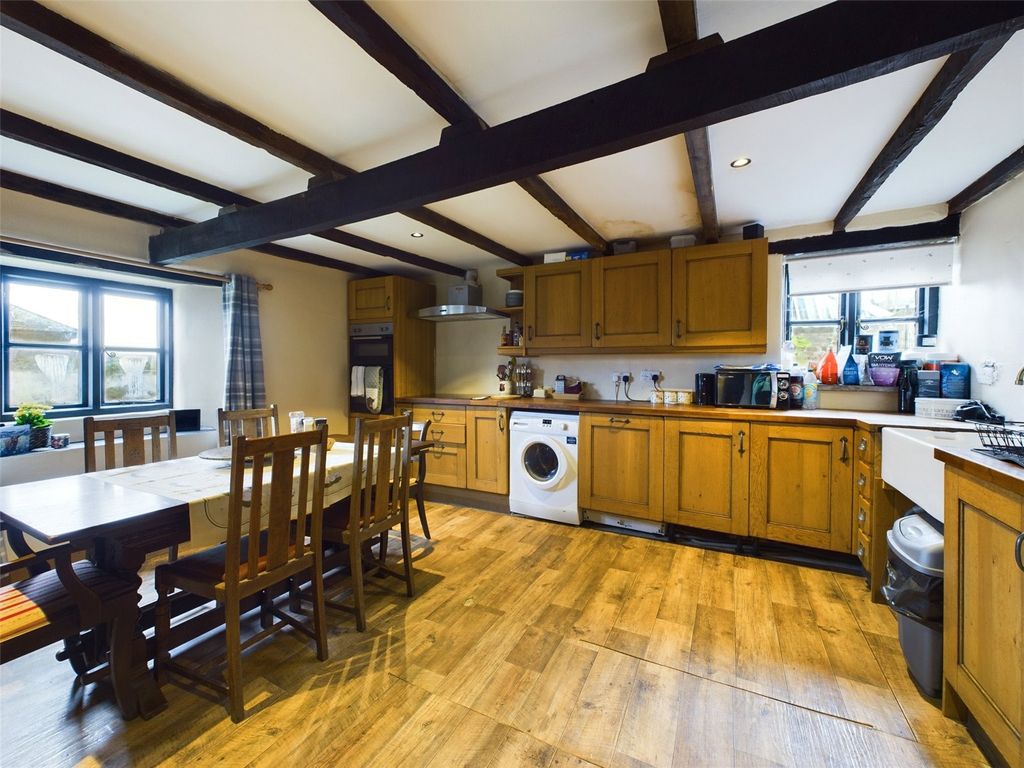 Property photo 3 of 18 Picture No. 11