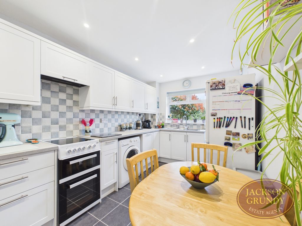 Property photo 2 of 15 Cottingham Drive