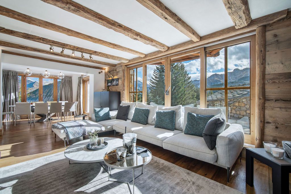 Property photo 1 of 11 Chalet For Sale In C