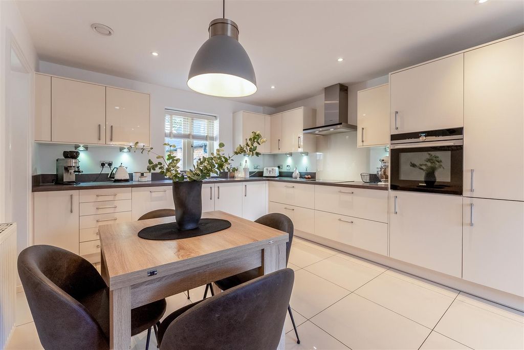 Property photo 2 of 25 1 Fynes Way-3.Jpg