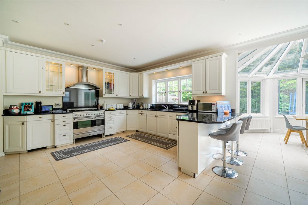 Property photo 3 of 16 Kitchen