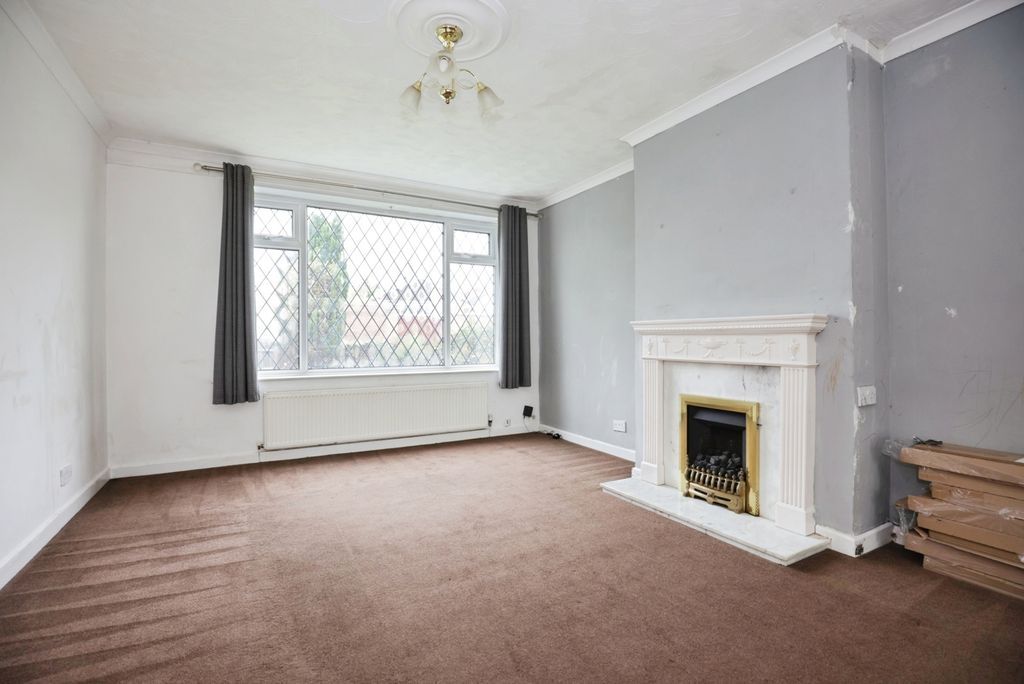 Property photo 2 of 14 Lounge