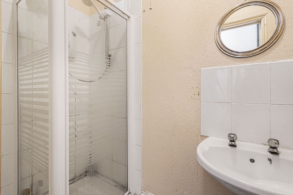 Additional image 12 of 4 bed flat for saleQueen Street, Newton Abbot TQ12