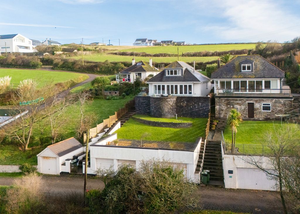 Property photo 3 of 20 Gallery