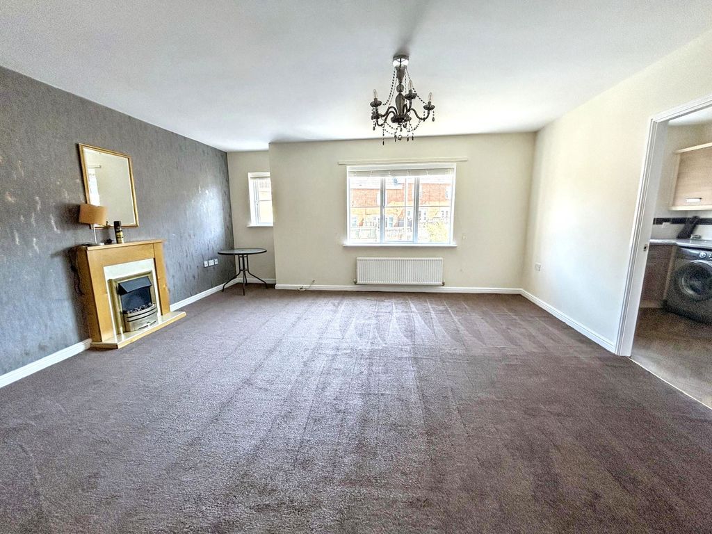 Property photo 2 of 6