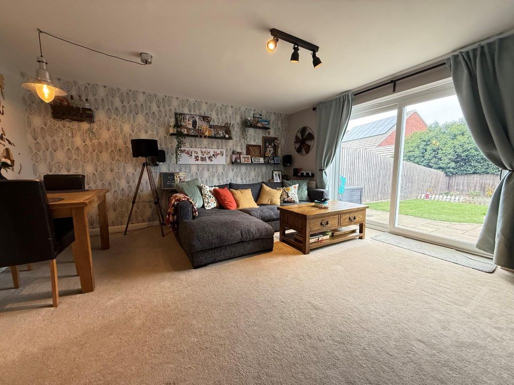 Property photo 3 of 12 6.Jpg