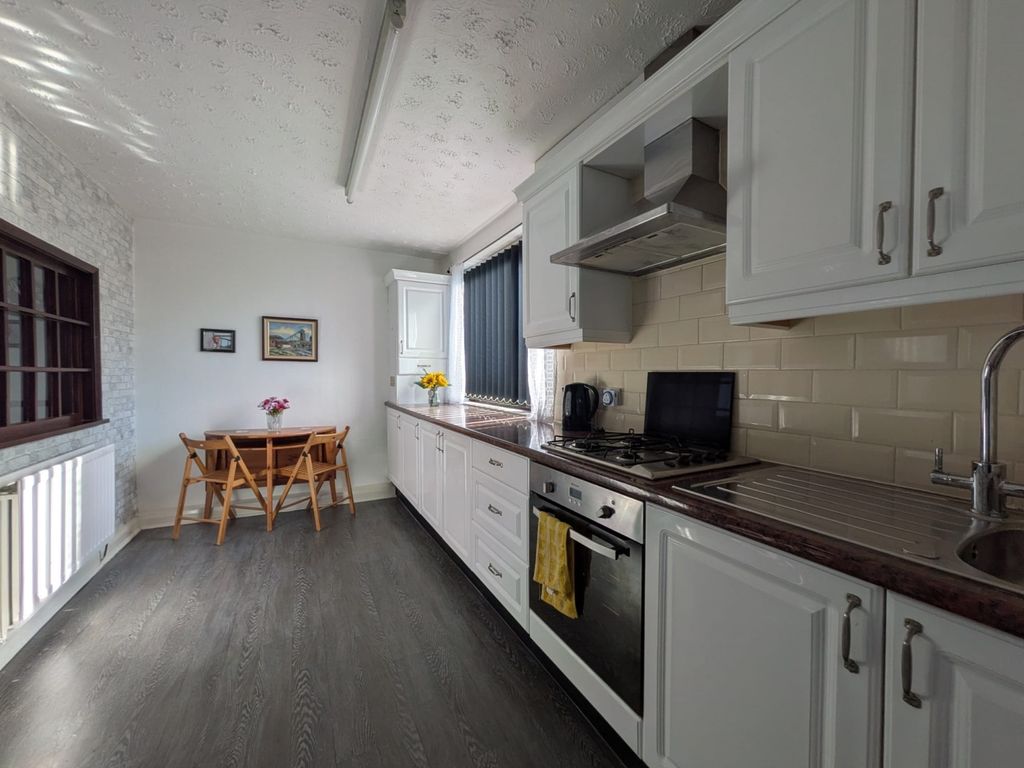 Property photo 3 of 13 6173973F-1243-4A96-B6ee-78Db59A7c83c