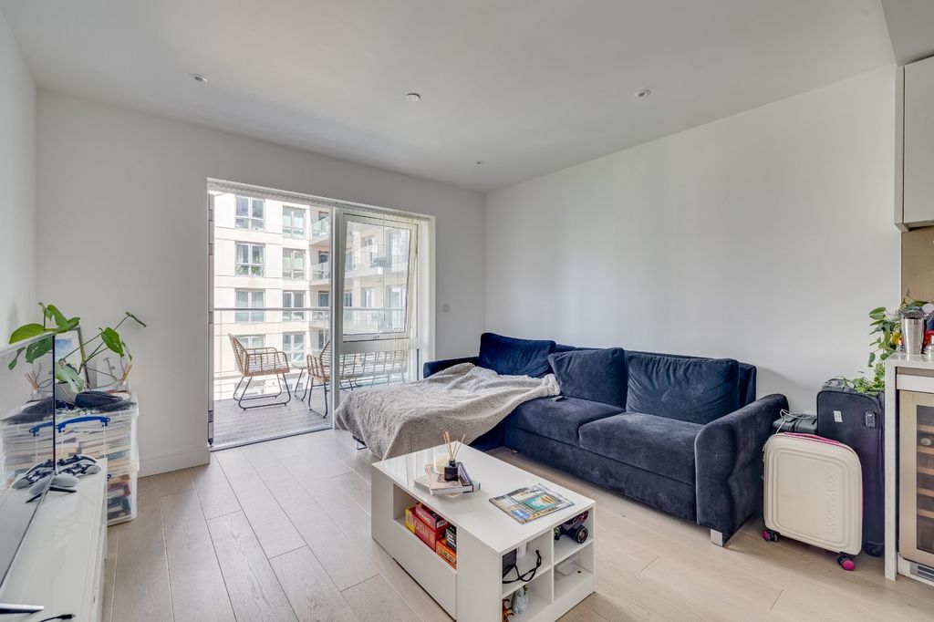 Property photo 3 of 7