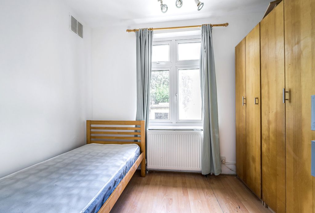 Property photo 3 of 8 8-1296893-16-682B...