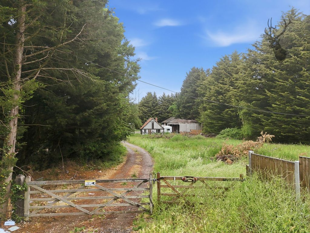 Property photo 2 of 20