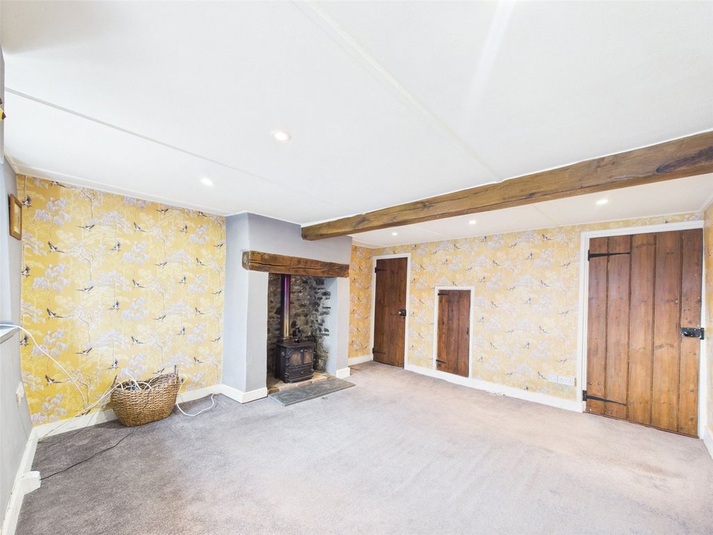 Property photo 2 of 10 Living Room