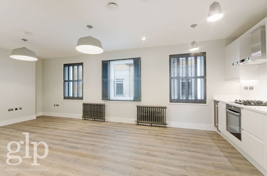 Property photo 1 of 17 971131