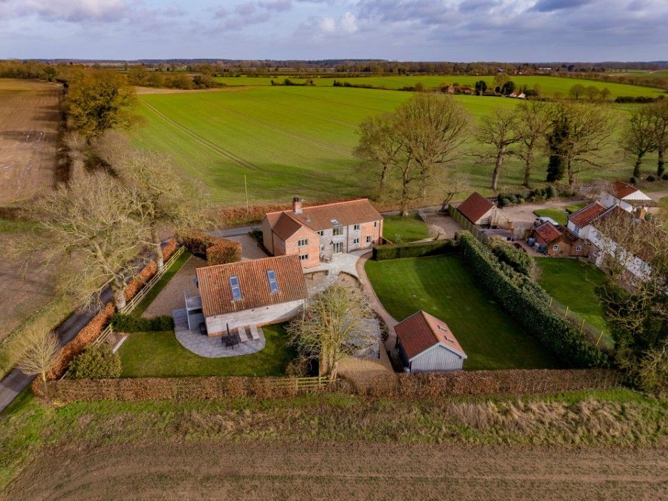 Property photo 1 of 42