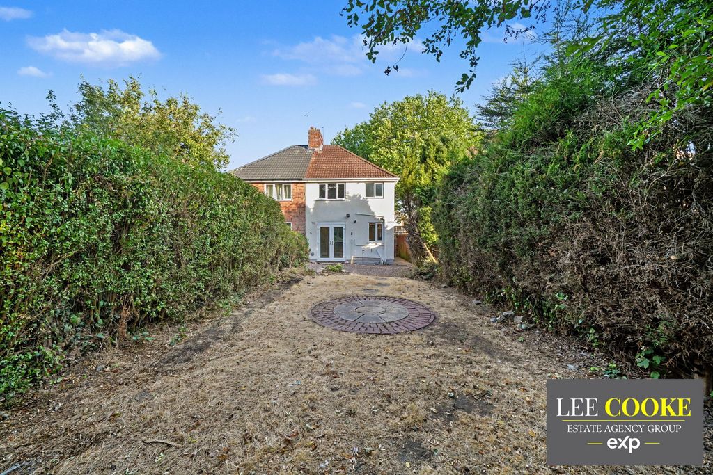 Property photo 2 of 28