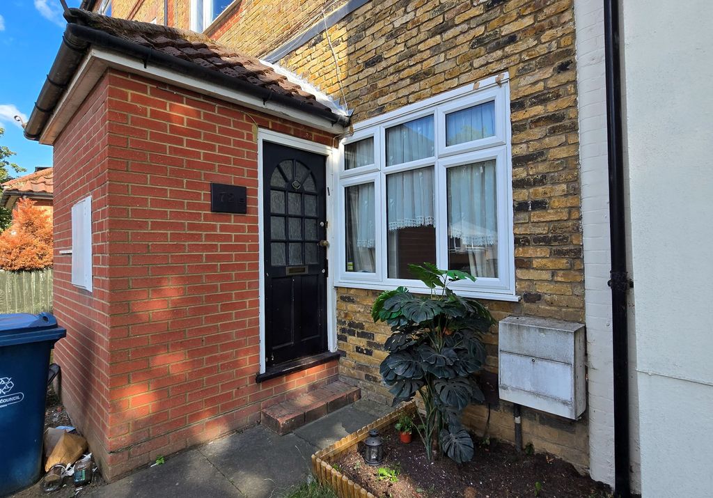 Property photo 2 of 14