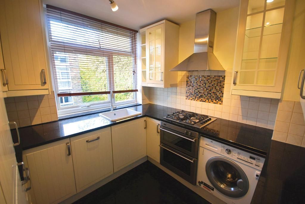 Property photo 2 of 11 Kitchen