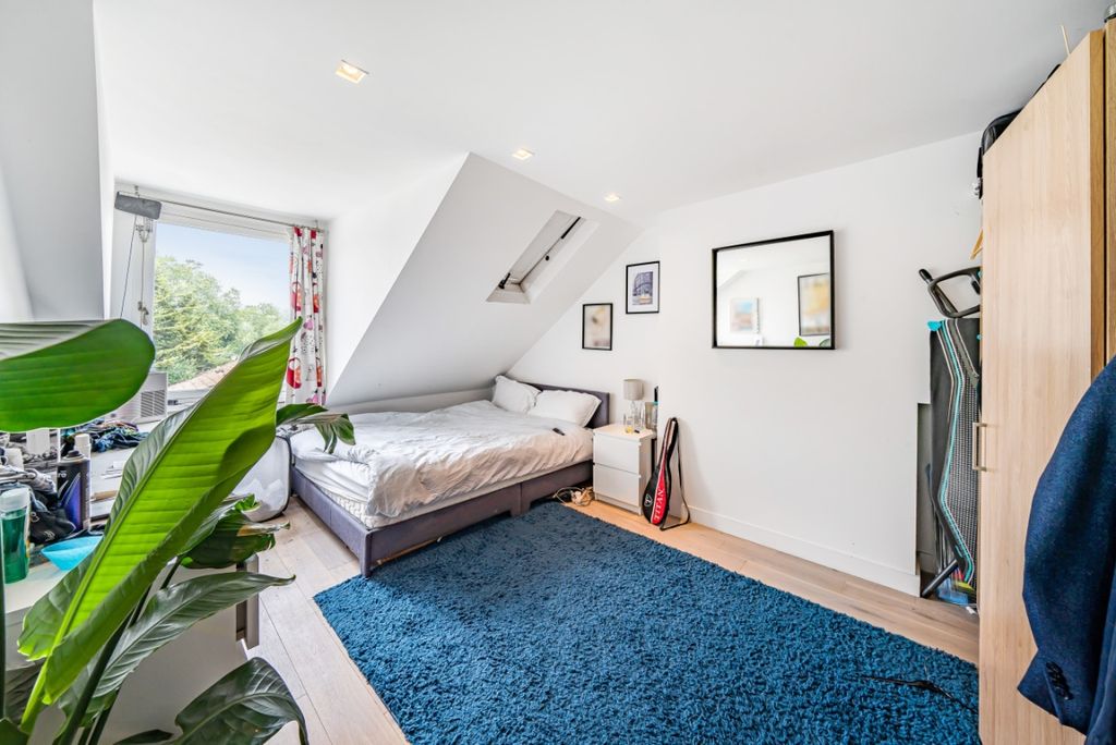 Property photo 3 of 8 1004014 (5)