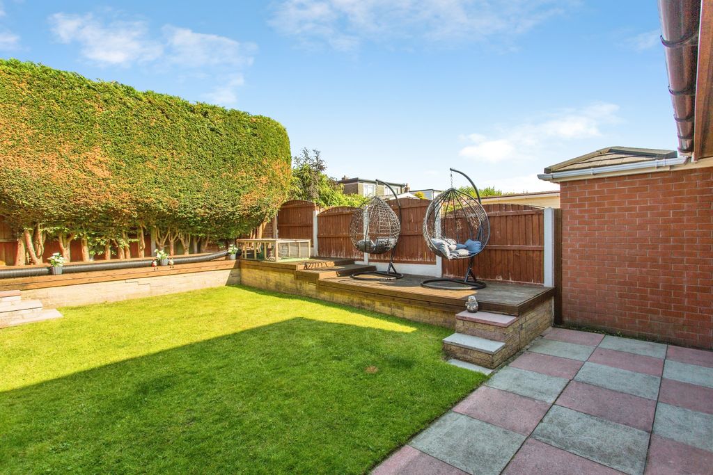 Property photo 2 of 31 Rear Garden