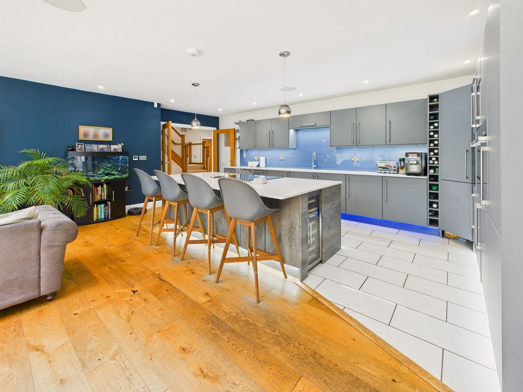 Property photo 2 of 39 Kitchen
