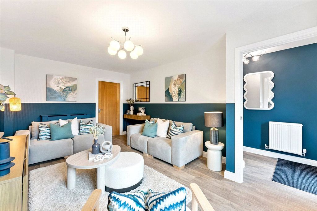 Property photo 2 of 25 Show Home