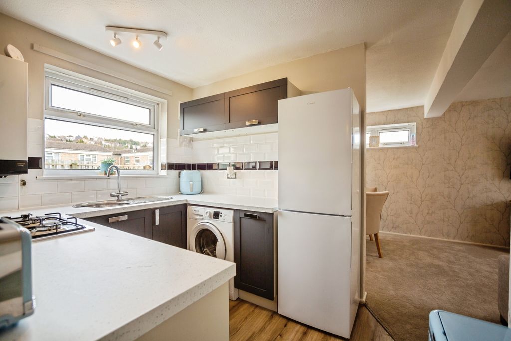 Property photo 3 of 15 Kitchen