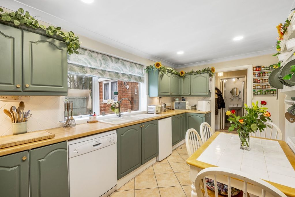 Property photo 3 of 21 140 Barrier Bank-18