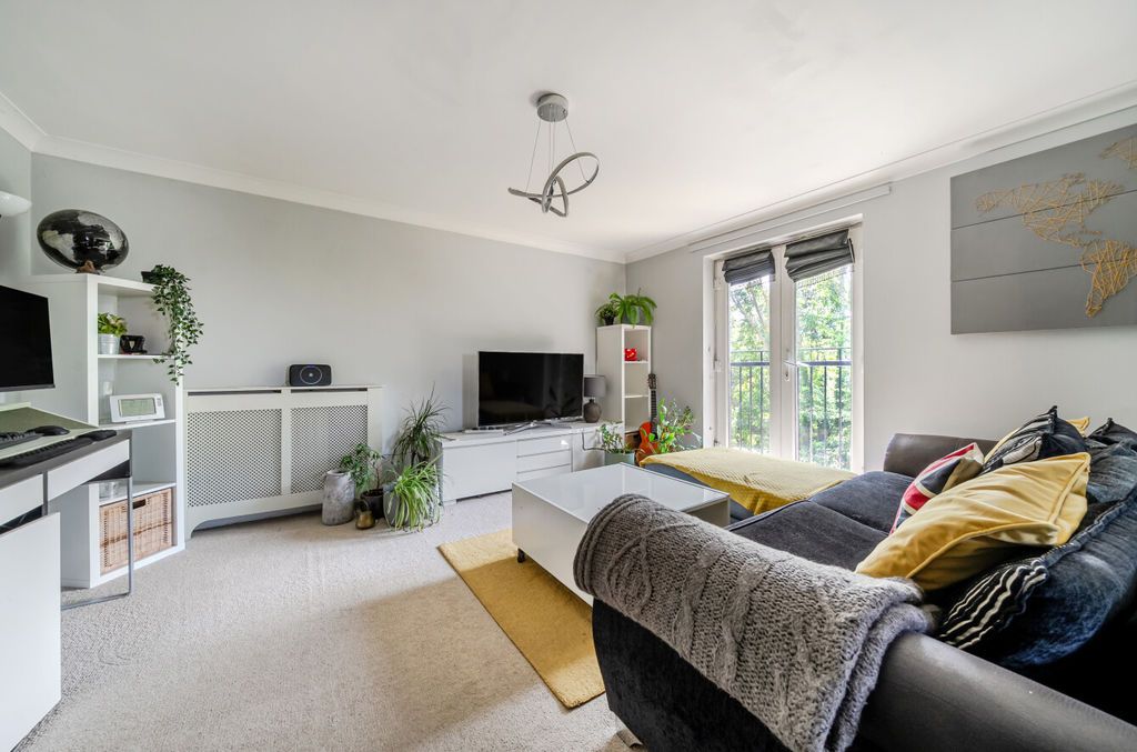 Property photo 2 of 16 Lounge Angle 1
