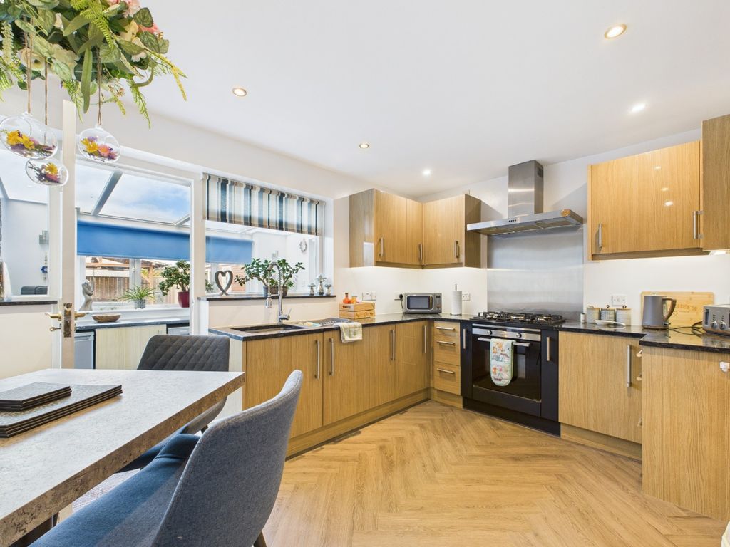 Property photo 1 of 19 4405801