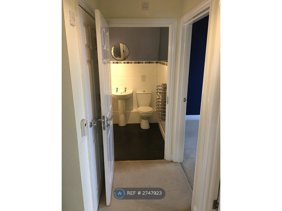 Property photo 3 of 6