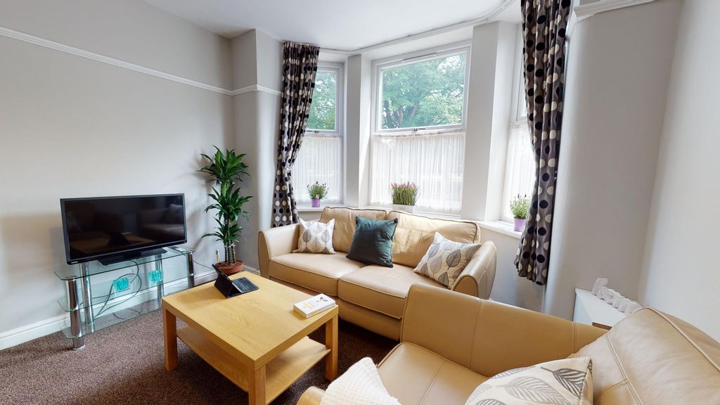 Property photo 2 of 9 Photo 1