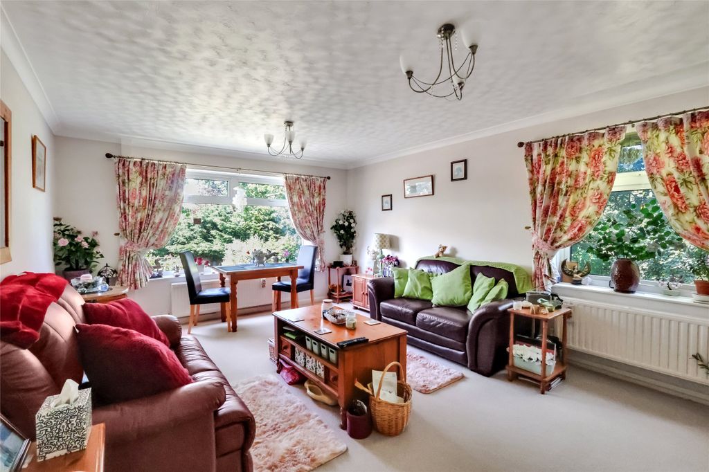 Property photo 3 of 21 Picture No. 14