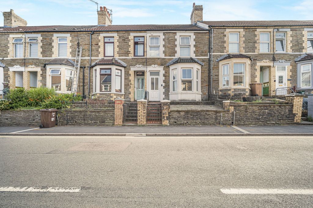 Property photo 3 of 33