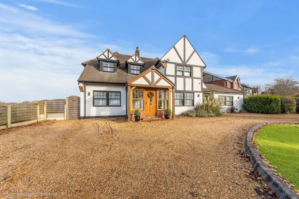 Property photo 1 of 33