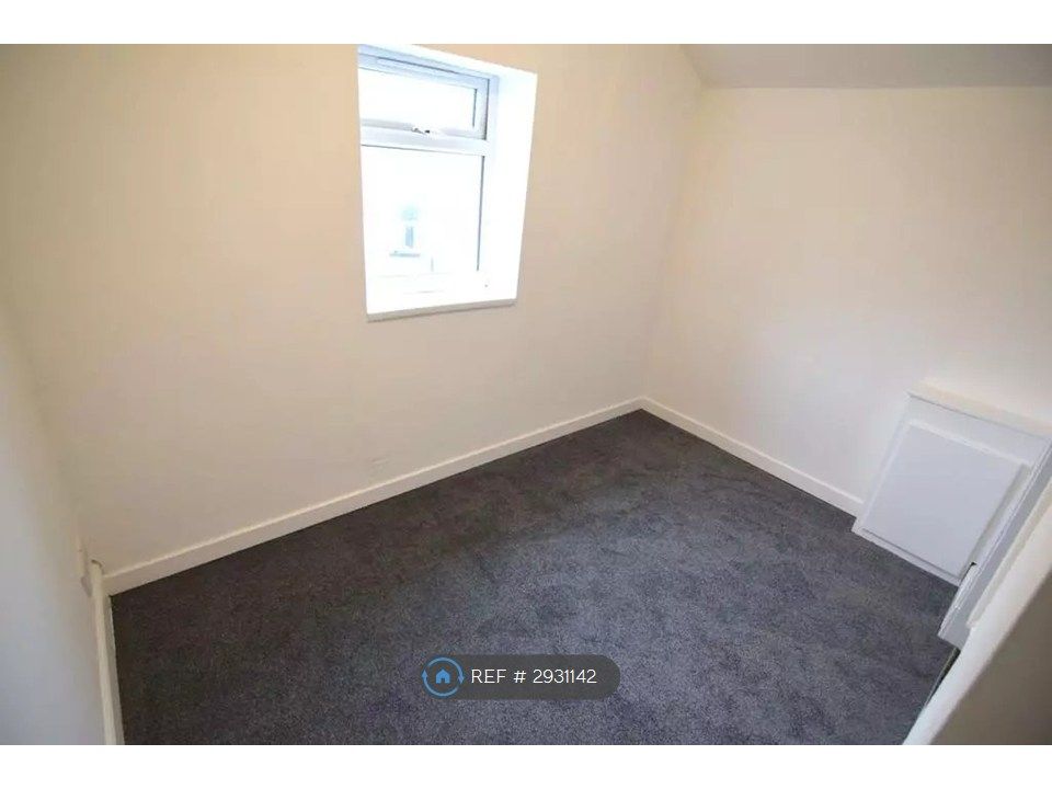 Property photo 2 of 3