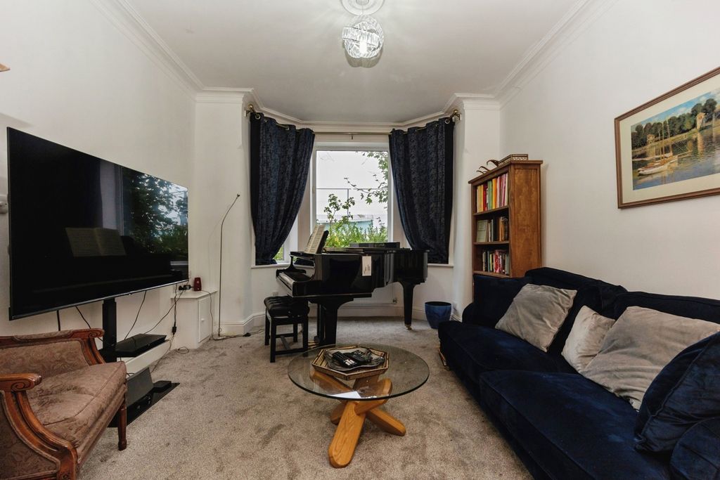 Property photo 2 of 36 Pbox-Img.Jpg