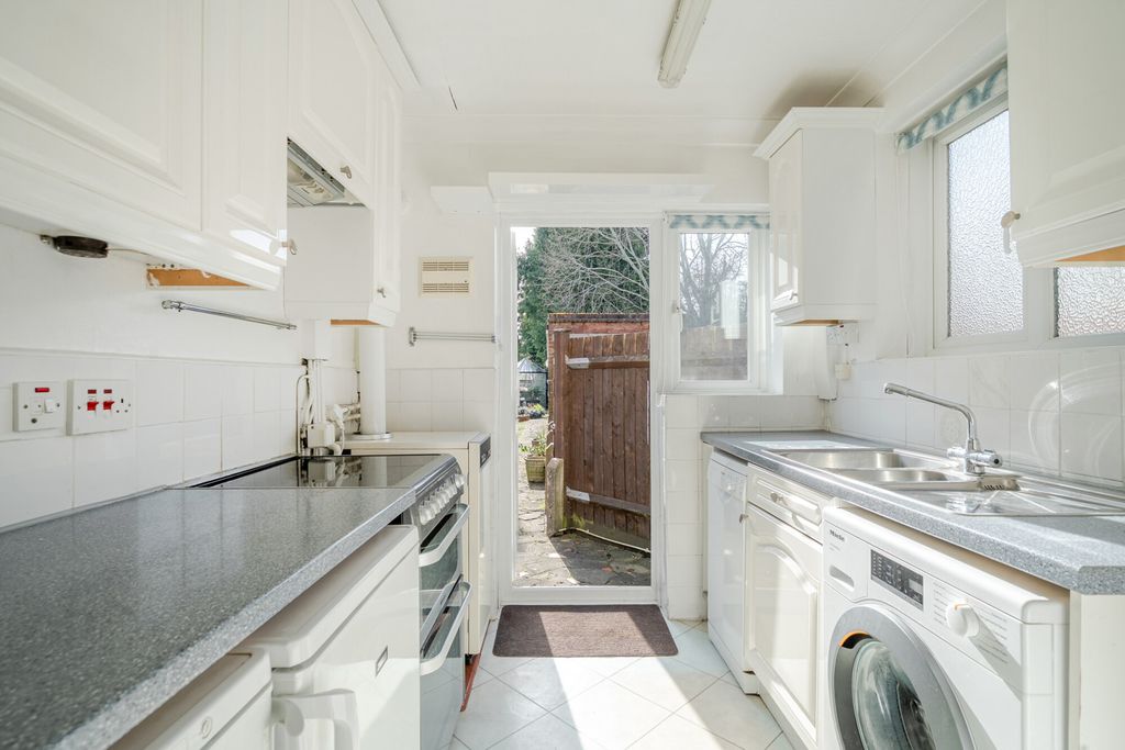 Property photo 3 of 22 1419923-6-699F2A4...