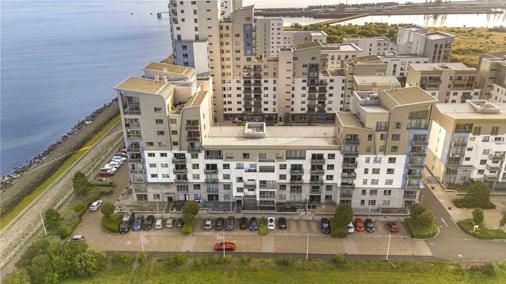 Property photo 1 of 16 Western Harbour Terr