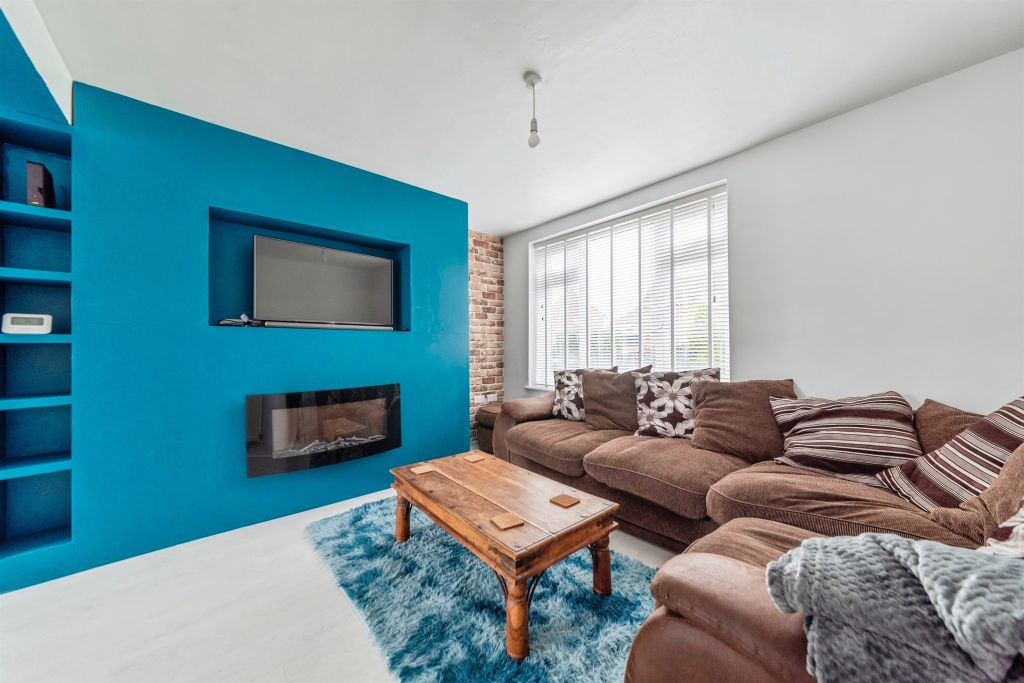 Property photo 3 of 15