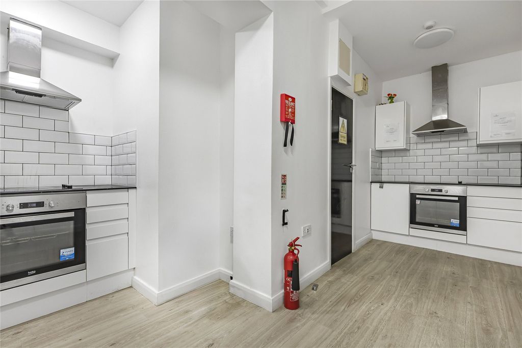 Property photo 3 of 10 Picture No. 09