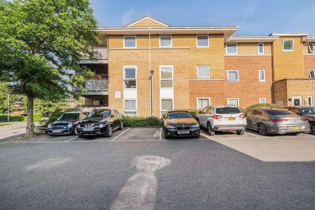Property photo 2 of 10