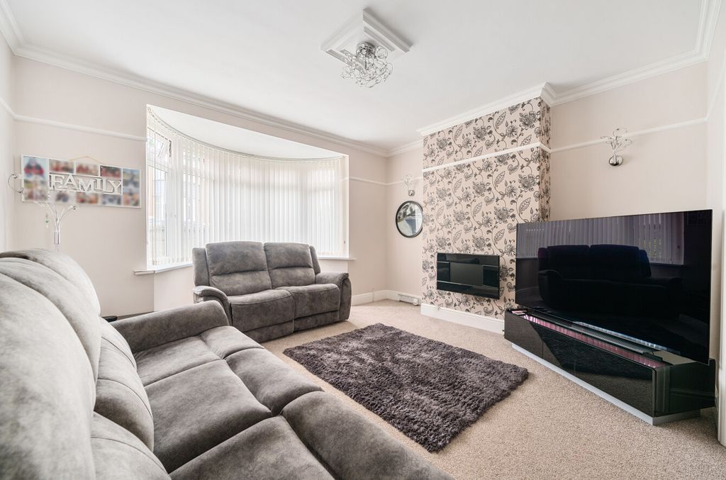 Property photo 2 of 19 1332259-6-68909B6...