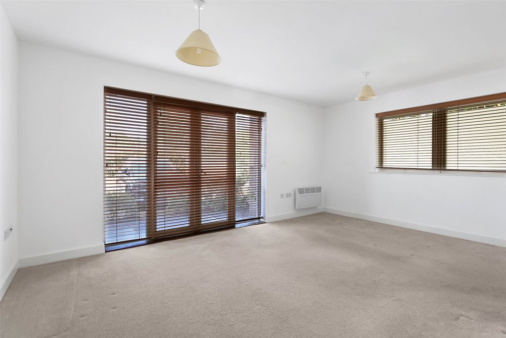 Property photo 2 of 9 Picture No. 13